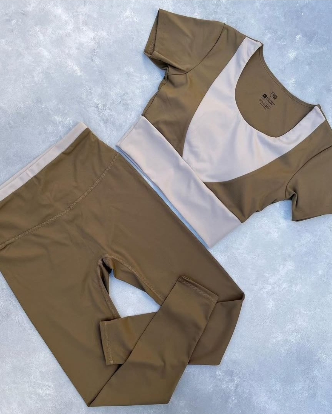 ست ورزشی کراپ شلوار زنانه سدری سایز ۳۸ تا ۴۲
