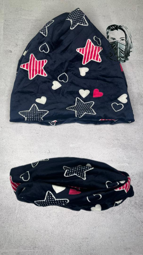 اسکارف کلاهی مخملی طرح ستاره و قلب | کلاه و اسکارف دوکاره گرم و نرم زمستانی