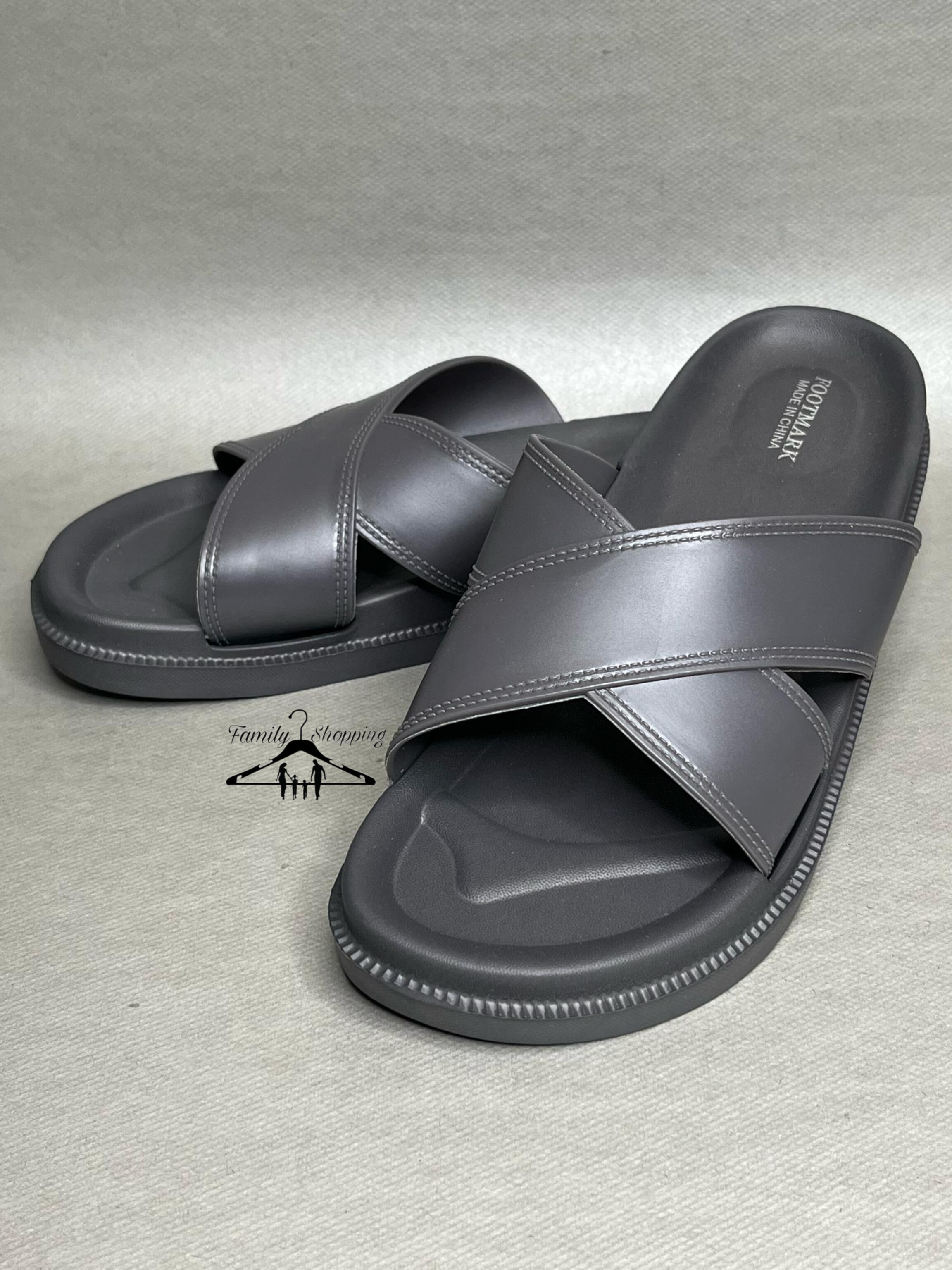 دمپایی وارداتی طرح ضربدری دارای کفه ضدلیز طوسی سایز ۳۹